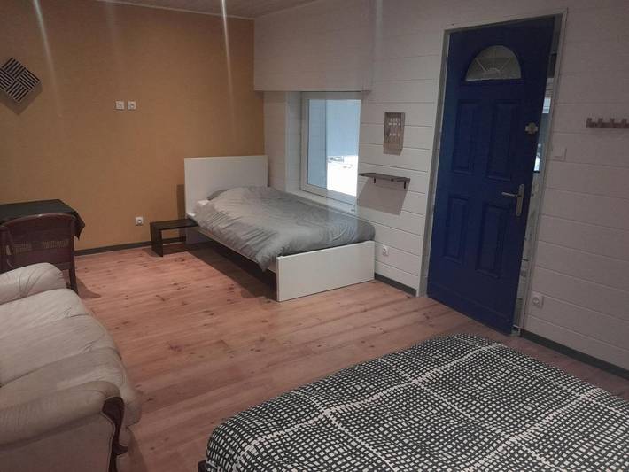 Gîte pour 3 personnes, avec sauna et jacuzzi ainsi que jardin et piscine à Condé-sur-Noireau - 2