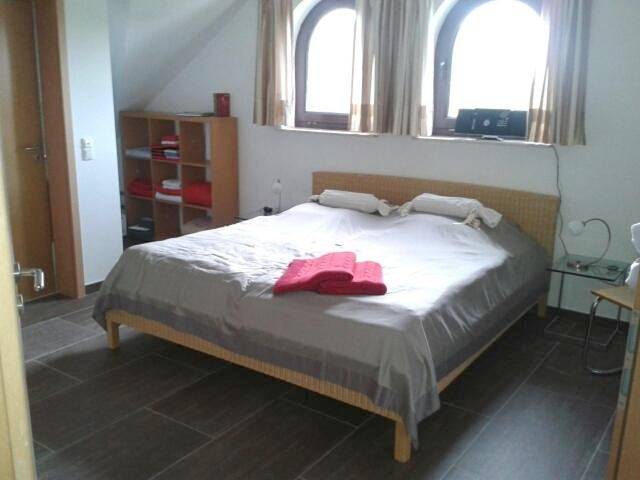 Deluxe Double Room with Shower in Ostercappeln, Wiehengebirge