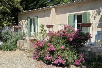 Gîte pour 6 personnes, avec jardin et terrasse à Alzon