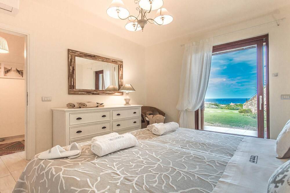 Villa Portobello Lux Independent Villa in Portobello di Gallura, Gallura