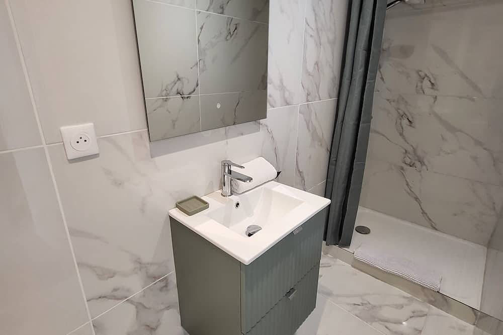 Entire apartment, Studio-Comfort-Ensuite with Bath in Ambleteuse, Boulogne-sur-Mer region