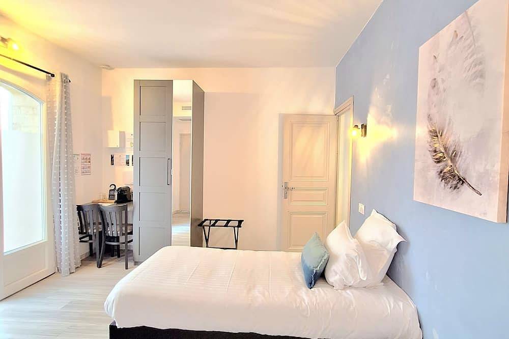 Double room \"Nuage\" - Domaine de la Mautanne **** in Sainte-Tulle, Parque natural regional del Luberon
