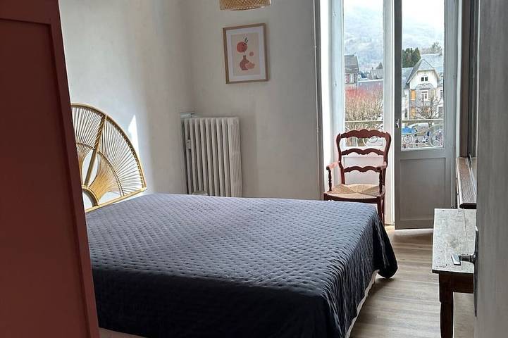 Gîte pour 4 personnes, avec balcon, animaux acceptés dans Gare De La Bourboule - 2