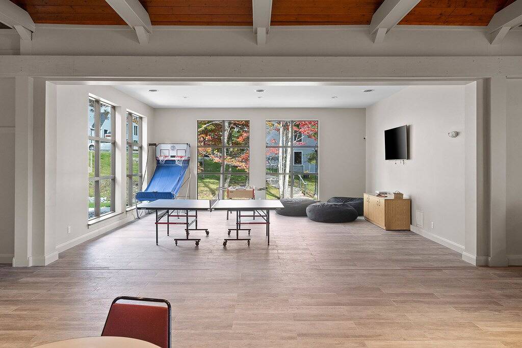 Slopeside Mountain Retreat! Ski Off, mit Kamin in Dover (VT), Mount Snow