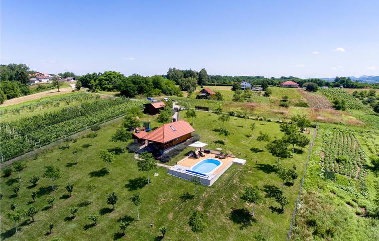 Charmantes Apartment mit beheiztem Pool, WLAN und Grill in der Nähe von Lepoglava in Varazdin