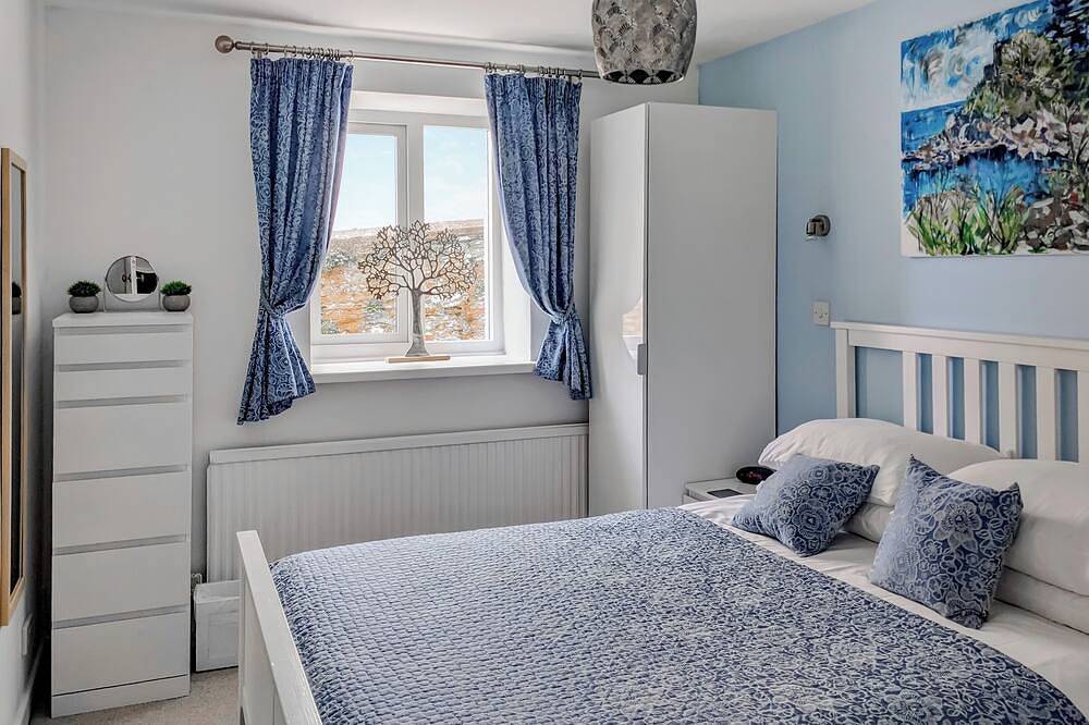 Seascape - St Catherine's Court in Polperro, Fowey