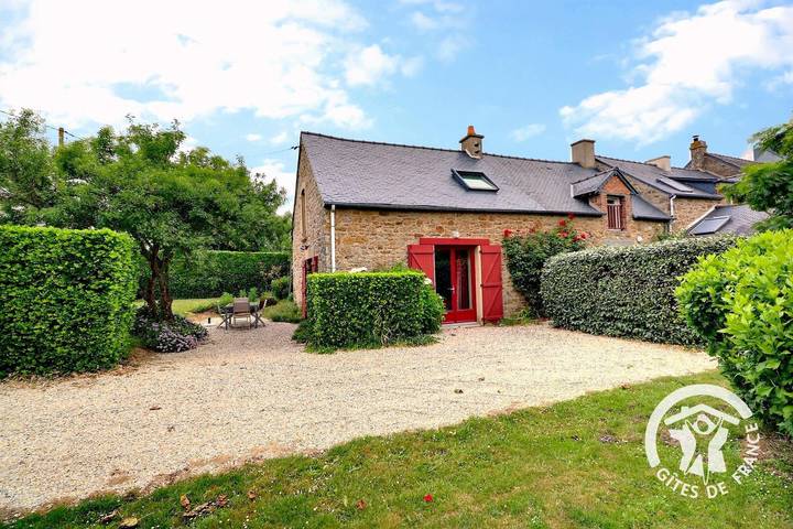 Gîte pour 4 personnes, avec Terrasse ainsi que Jardin et Vue en Ille-et-Vilaine