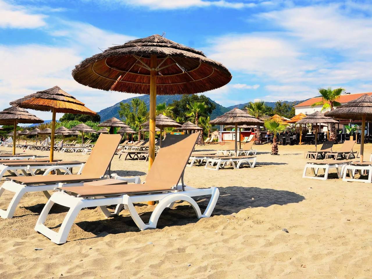 Apartamento entero, 4 estancias 4 Personas in Santa-Lucia-di-Moriani, Región de Corte