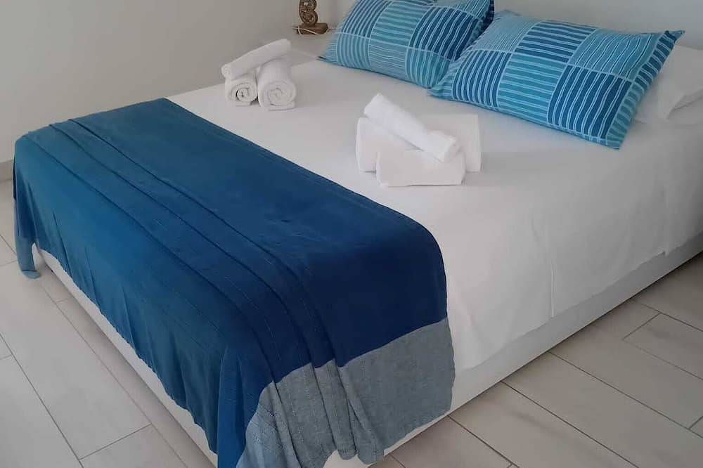 Appartamento intero, Attico vista mare per 2-4 persone, ampio terrazzo attrezzato in Anzio, Provincia di Roma