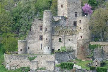 Gîte pour 4 personnes, avec balcon et jardin, animaux acceptés à Belcastel