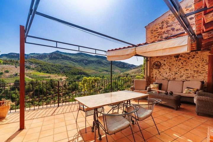 Apartamento para 5 personas, con piscina además de vistas y balcón en Serra de Montsant