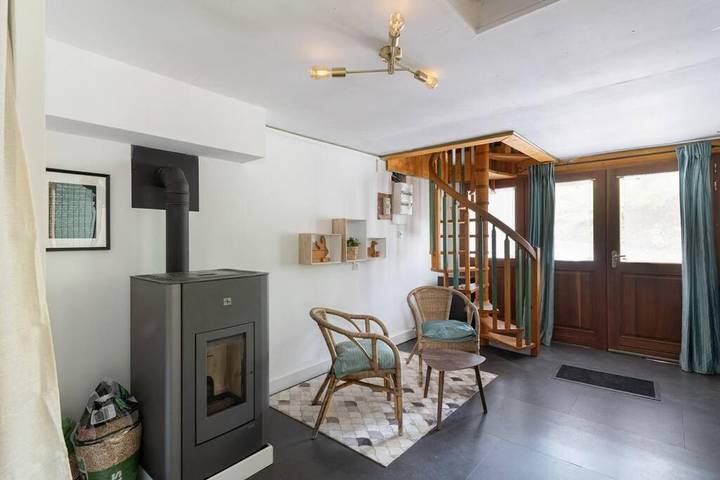 Chalet pour 8 personnes, avec jardin ainsi que balcon et vue