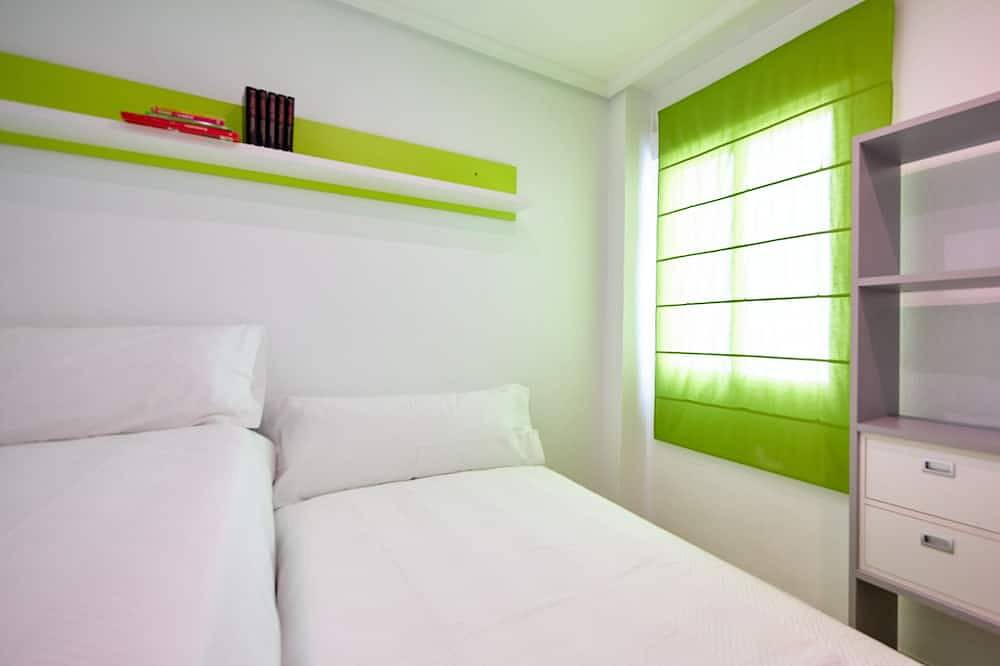 Apartamento entero, Eco-Manolita. Alojamiento con parking incluido. in La Vila, Elche