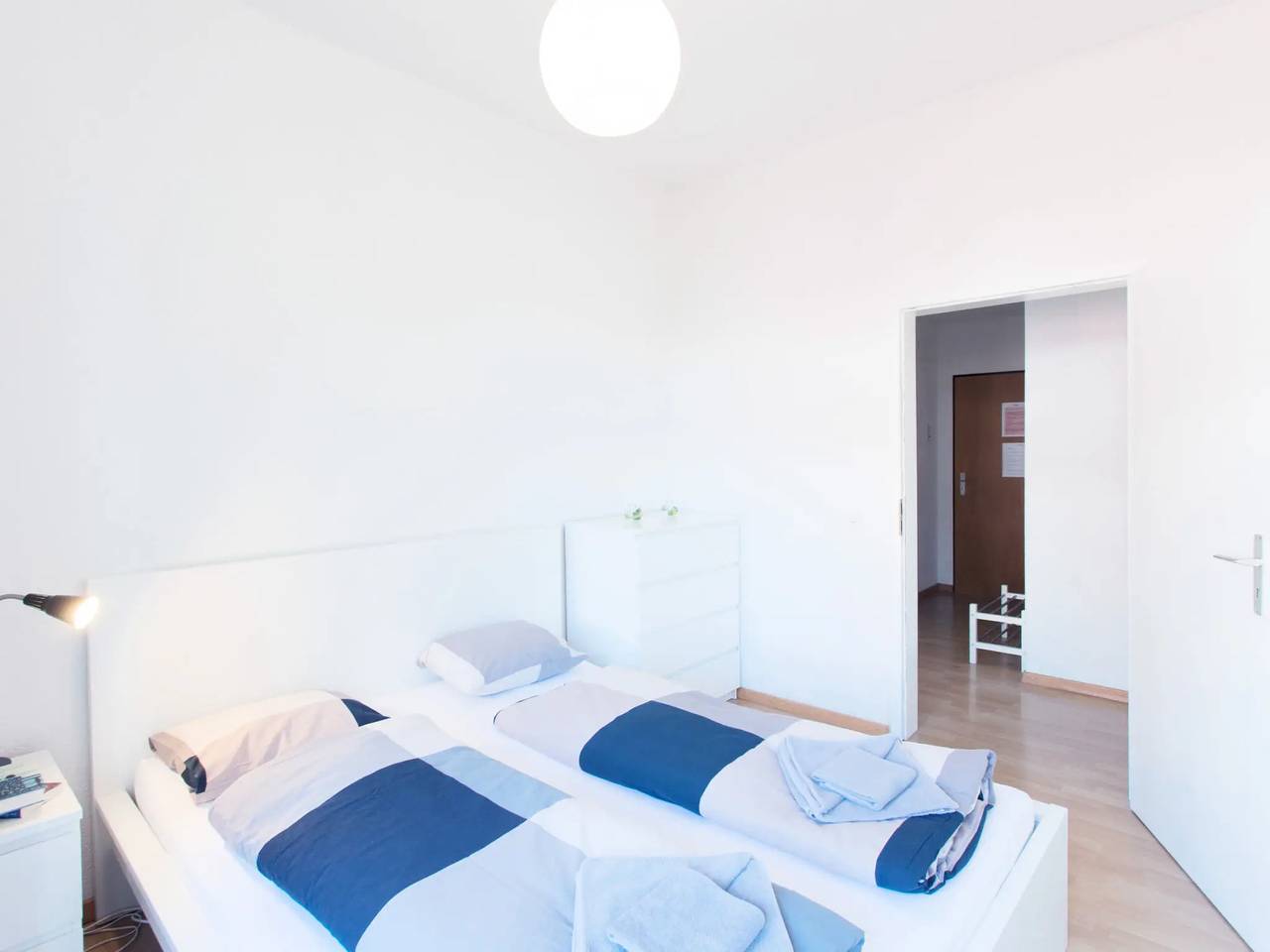 Ganze Wohnung, 2 Zimmer 6 Personen in Zürich Zustellkreis, Zürich