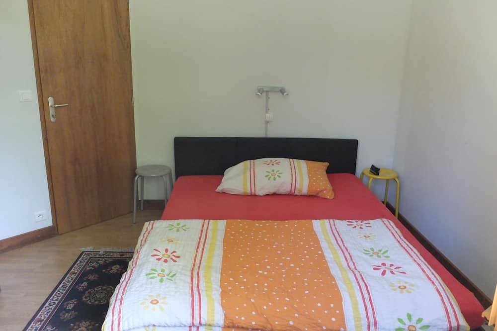 Gemütliches Ferienhäuschen im Grünen mit Terrasse in Mézos, Landes