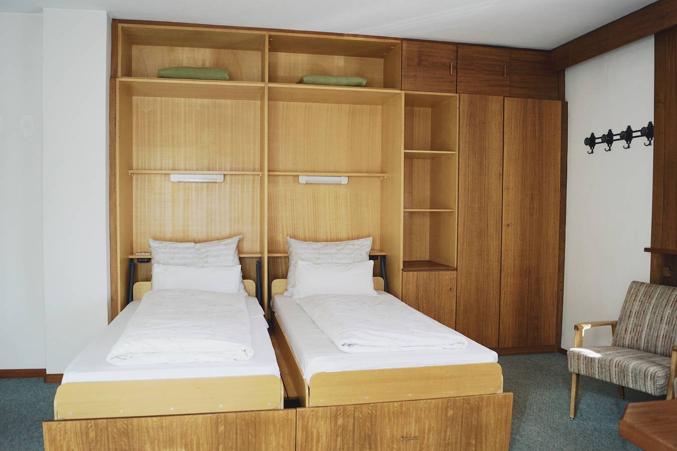 Entire apartment, Holiday Apartment '2' with Mountain View, Shared Garden and Wi-Fi in Ortisei, Dolomiti Superski