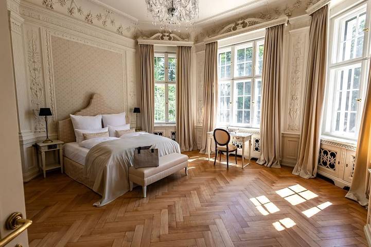 Schloss für 2 Personen, mit Sauna und Garten sowie Pool in Neustrelitz
