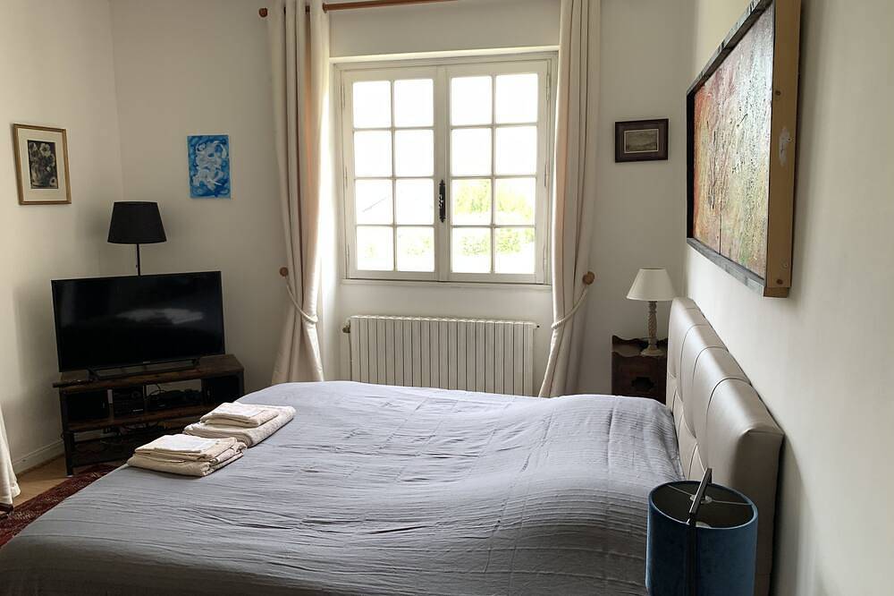 Maison familiale, vue magnifique, grand jardin, proche des châteaux de la Loire in Loches, Région de Loches