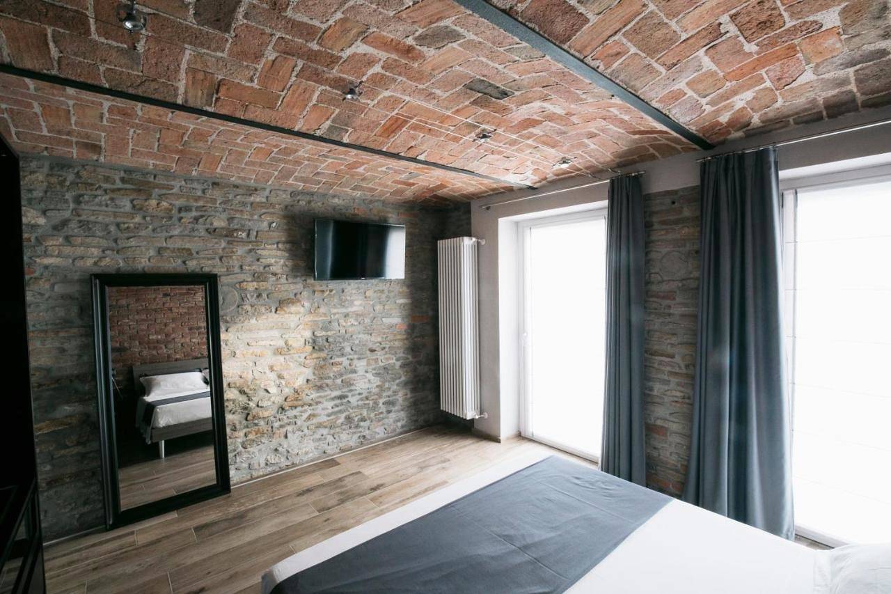 Country House Villa Barbero in Mango , Langhe