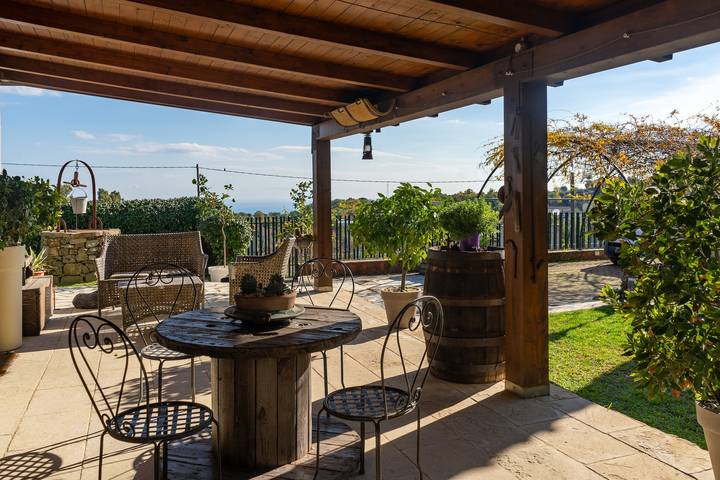 Landhaus 'Etna Ranch' mit Wlan, Garten und Klimaanlage in Piedimonte Etneo, Ätna