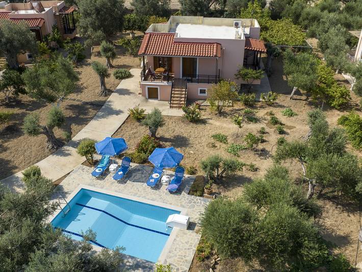 Dom dla 4 osób, z taras i basen oraz ogród w Kreta