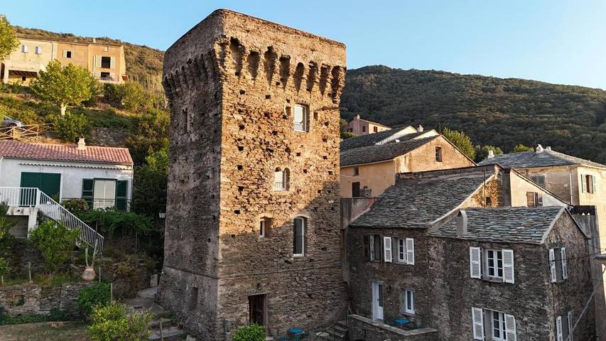 Location de vacances pour 2 personnes, avec Terrasse et Vue à Pino