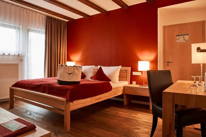 Hotel, mit Terrasse und Garten sowie Pool und Sauna in Hilders - 3