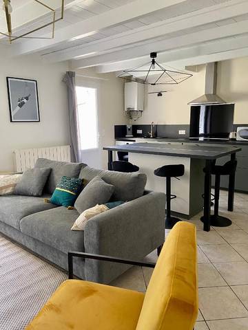 Location de vacances pour 6 personnes, avec terrasse et jardin à Sainte-Terre