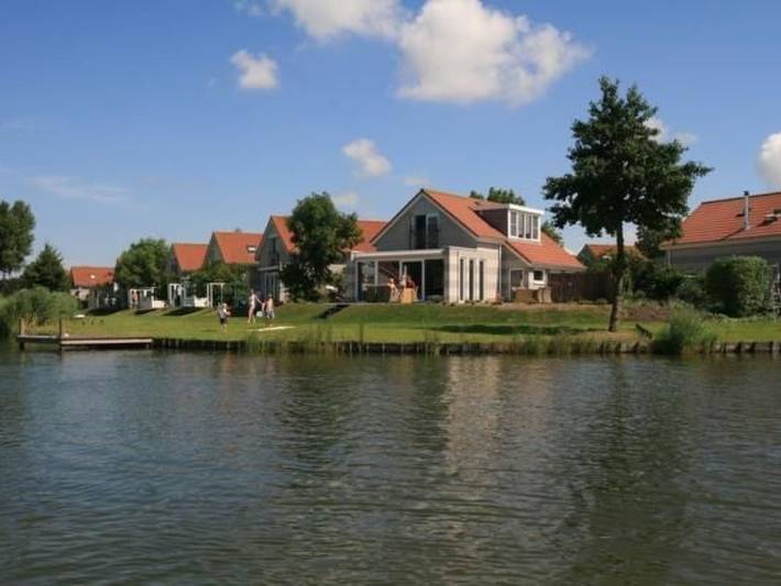 Ferienhaus für 9 Personen, mit Sauna und Terrasse sowie Garten in Makkum - 3