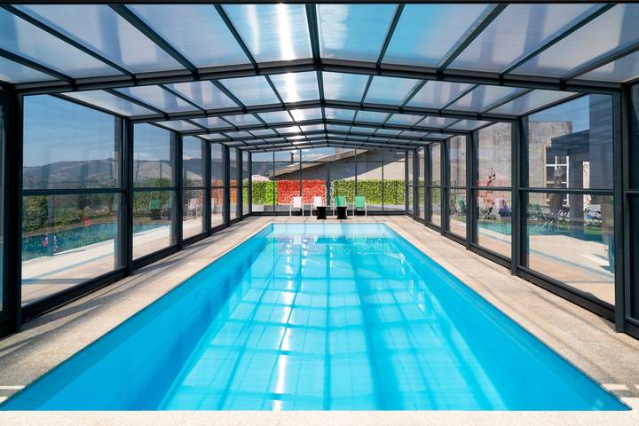 Vacation villa in Porto/Lever with private indoor heated pool, Spa, air conditioning, and Wifi in Sandim, Olival, Lever e Crestuma, Porto District