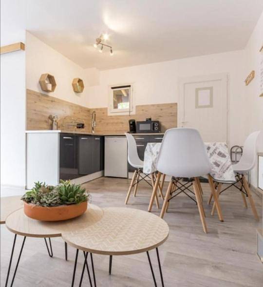 Gîte pour 4 personnes, avec Terrasse et Jardin ainsi que Bassin pour enfant et Piscine dans Mesnil-en-Ouche - 4