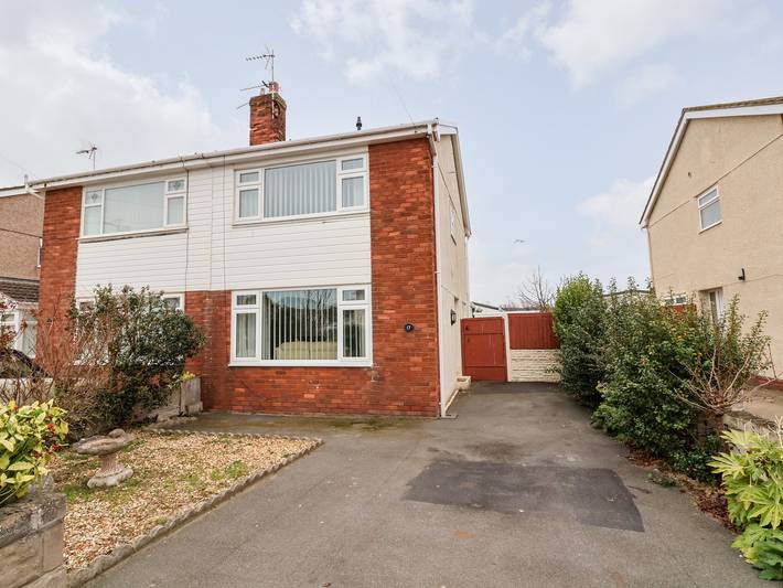 Log cabin for 4 people in Prestatyn