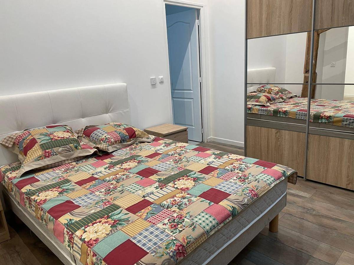 Appartement entier, Appartement Moderne Dans Ferme Du 13éme Siecle in Fontaine-Chaalis, Oise