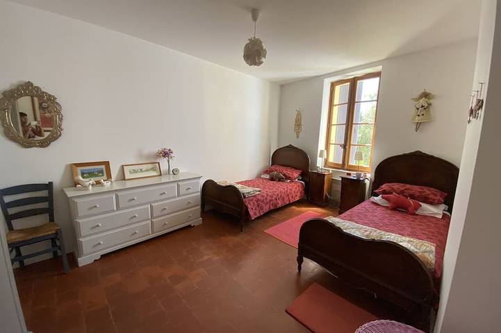 Location de vacances pour 8 personnes, avec jardin à Bize-Minervois - 4