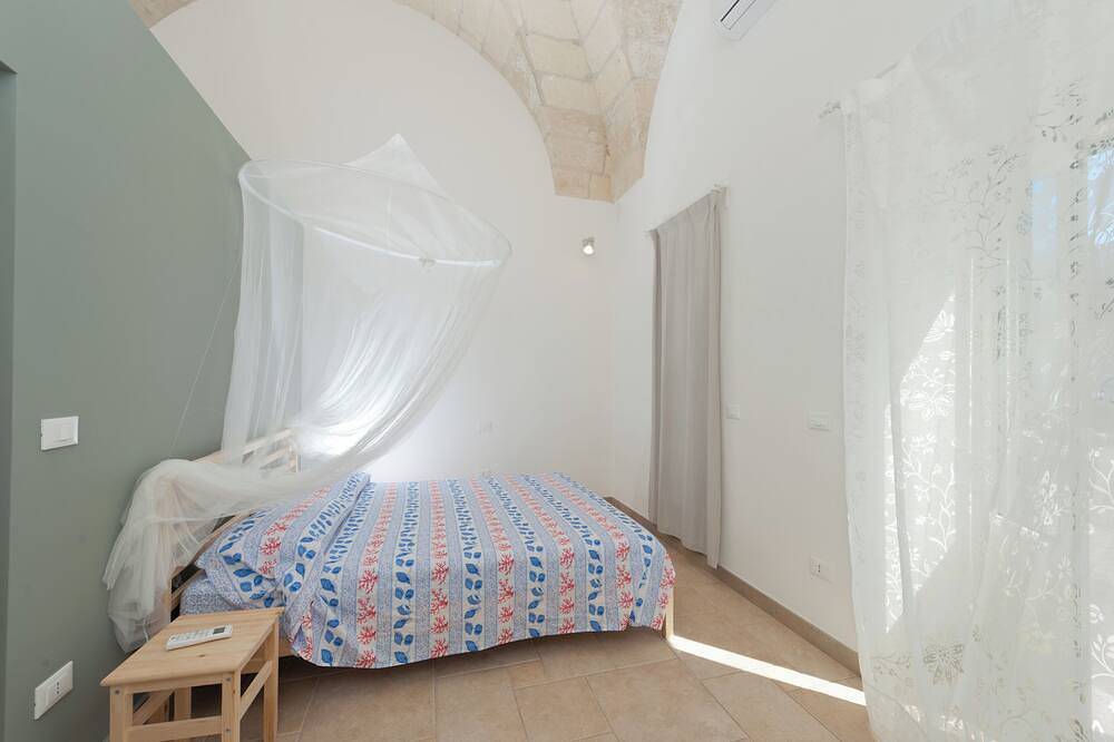 Anacleto House in Cerfignano, Santa Cesarea Terme