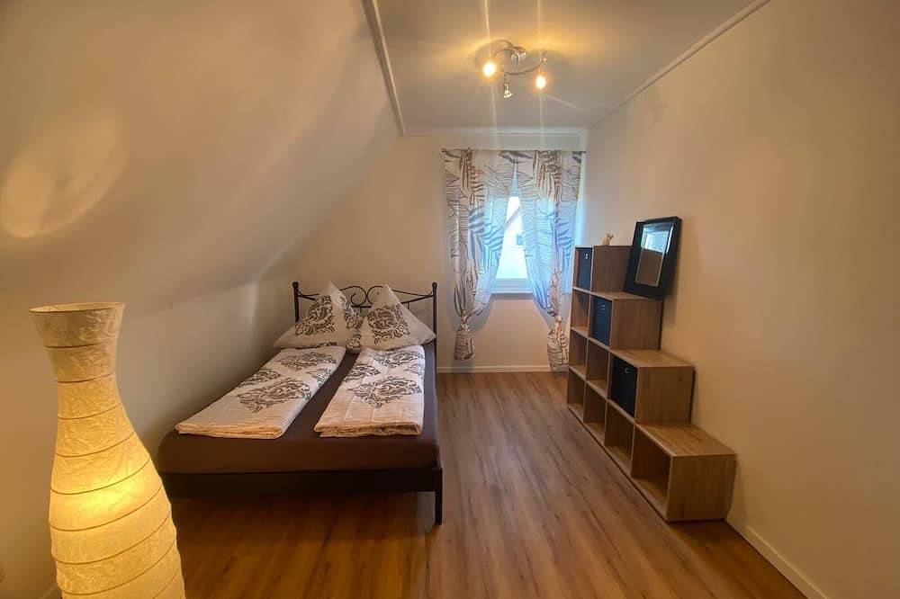 Freistehendes Einfamilienhaus mit großen Terasse in Petersberg, Rhön-Hessen