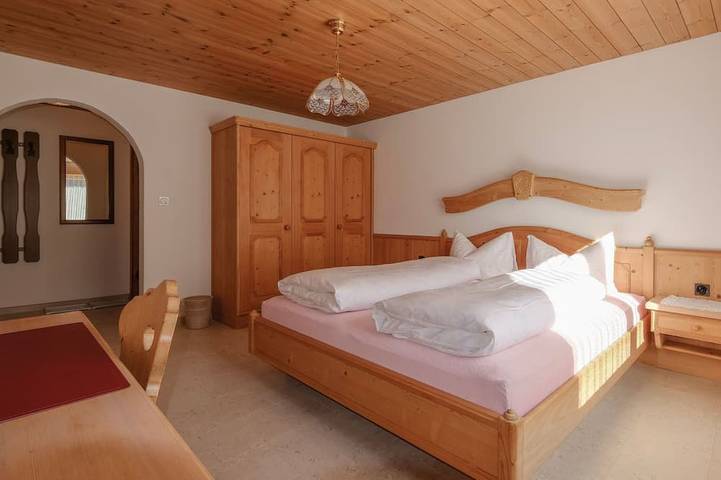 Ganze Wohnung, Chasa Plajet 8B, (Ramosch) in Ramosch, Valsot