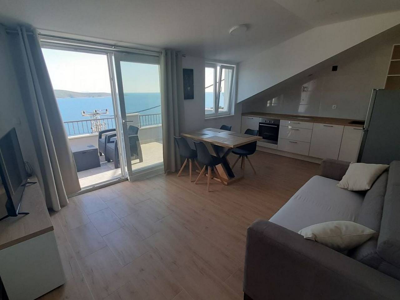 Ganze Wohnung, Ferienwohnung für 6 Personen mit Meerblick in Zavala, Hvar