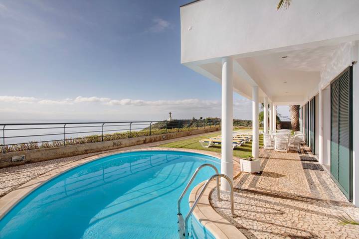 Villa "Vivenda Belo Horizonte" con vistas al mar, piscina y Wi-Fi in Caniço, Isla de Madeira