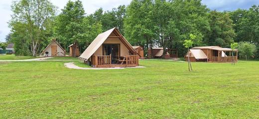 Camping pour 4 personnes, avec jardin et vue, adapté aux familles dans le Loir-et-Cher