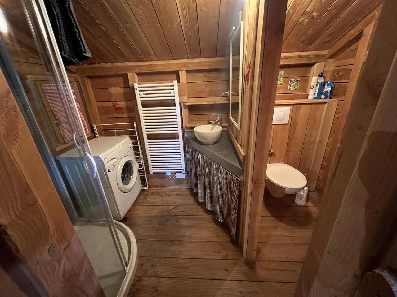 Casa de huéspedes para 4 personas con terraza in Massat, Parque Natural Regional de los Pirineos de Ariège