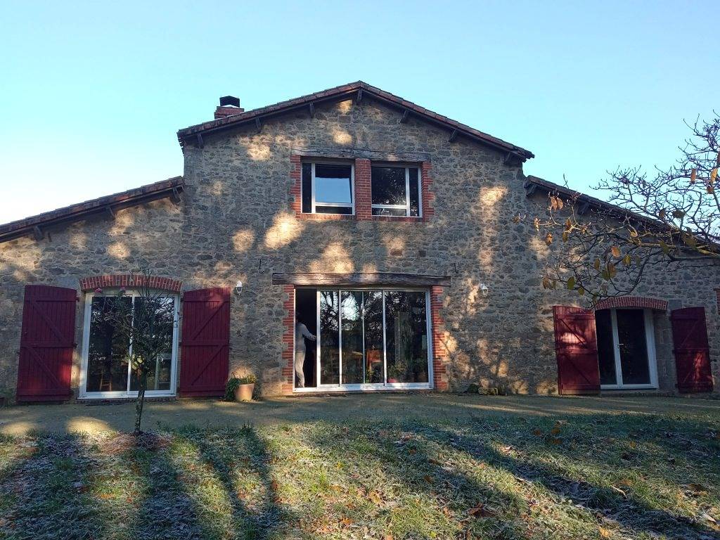 Chambres d'hôtes "Les trois geais" à 800m. du Puy du Fou - Chambre d'hôtes "Le Nid" in Les Epesses, Vallée de la Loire