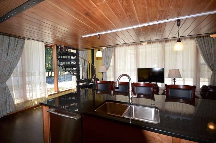 Vacation rental for 4 people, with yard in Orcas Island