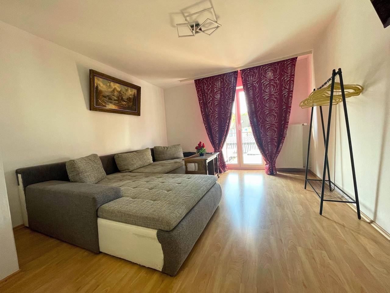 Ganze Wohnung, Großzügiges Apartment mit Balkon in Boppard, Mittelrhein