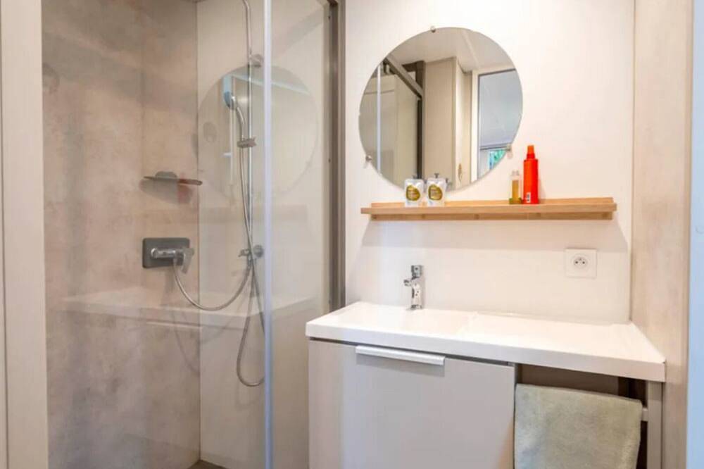 Mobil home cosy avec terrasse pour 2 personnes in Rivedoux-Plage, Île de Ré