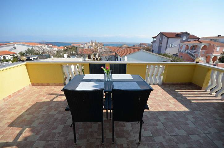 Apartament wakacyjny dla 4 osób, z balkon, Dla rodziny w Vir