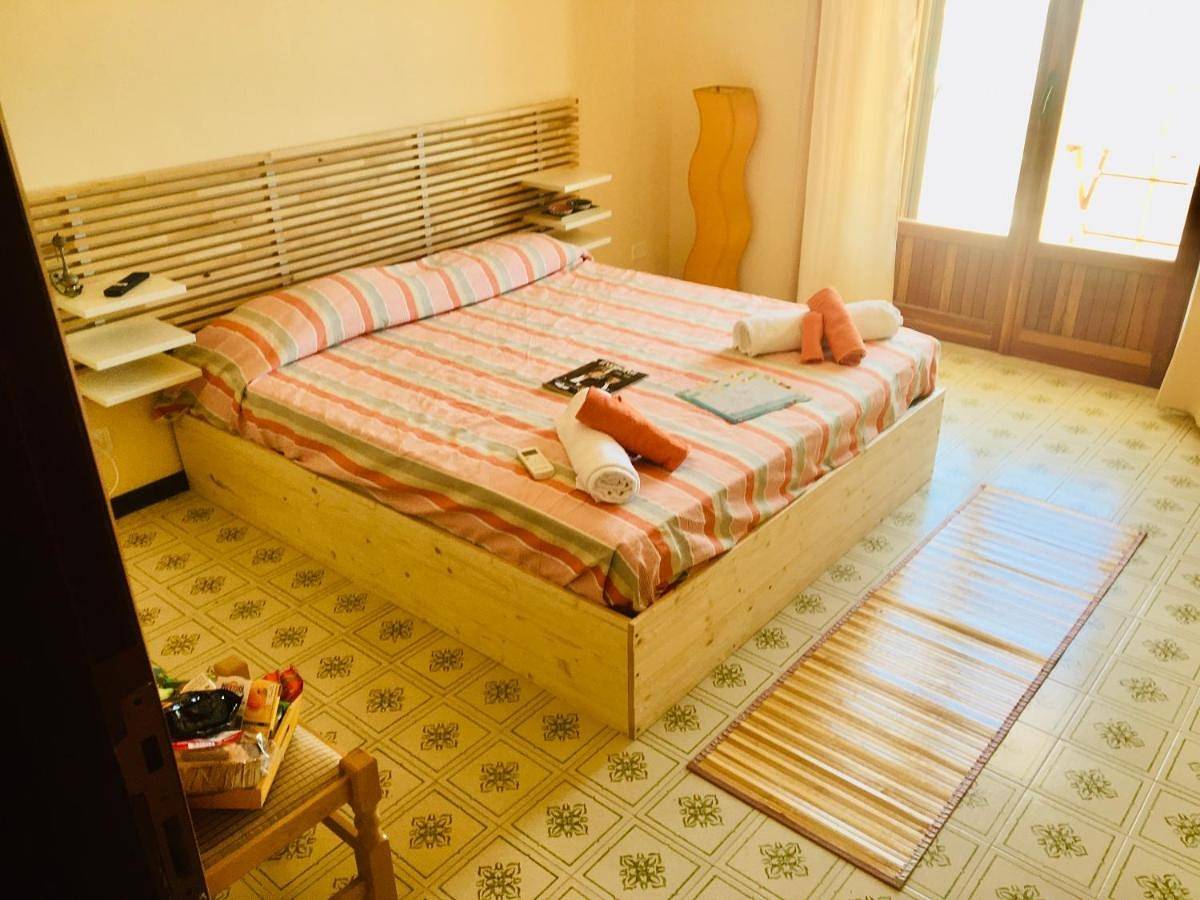 Double Room with Private External Bathroom in Marinella (Sicile), Castelvetrano (Commune)