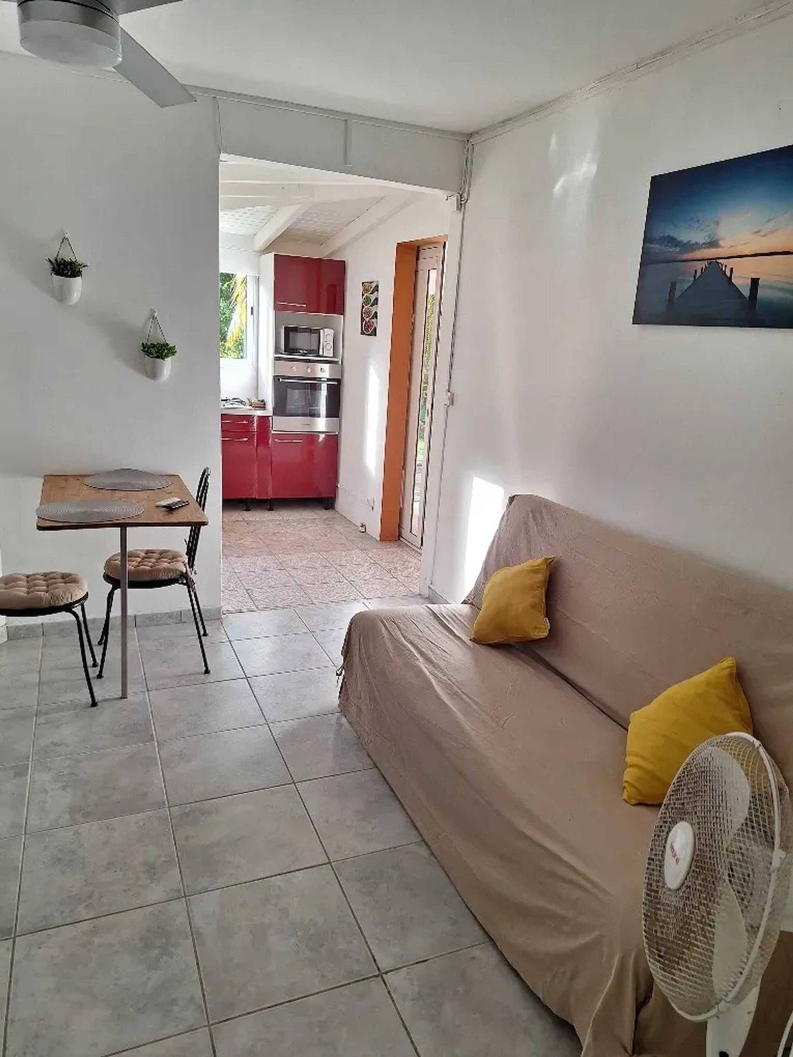 Cozy house with terrace in Le Gosier 40 m² in Le Gosier, Guadeloupe (Caribbean)