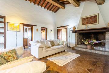 Villa per 9 Persone in Montegabbione, Provincia di Terni, Foto 2