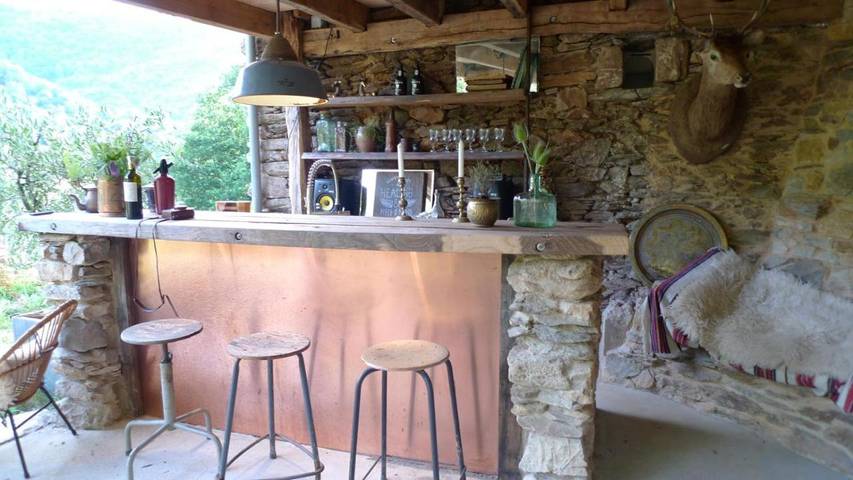 Location de vacances pour 5 personnes, avec vue et sauna ainsi que vue sur le lac et jardin, animaux acceptés à Castelnau-de-Mandailles - 3